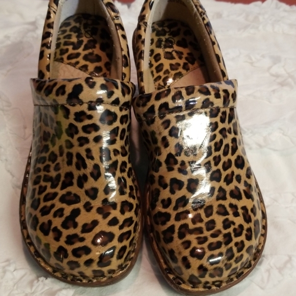 boc Shoes - EUC B.O.C. Leopard Print Clogs size 9